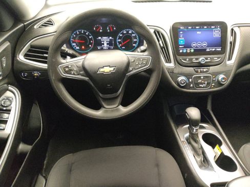 Used 2022 Chevrolet Malibu LS FWD image 22