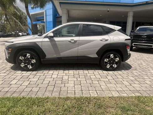 Used 2025 Hyundai Kona SEL FWD image 32