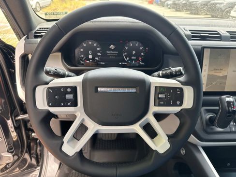 Certified 2025 Land Rover Defender 110 S image 26