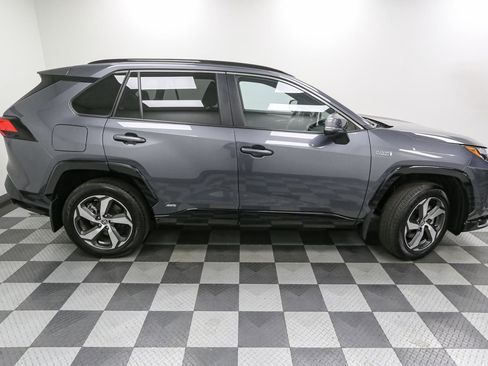 Used 2023 Toyota RAV4 SE image 7