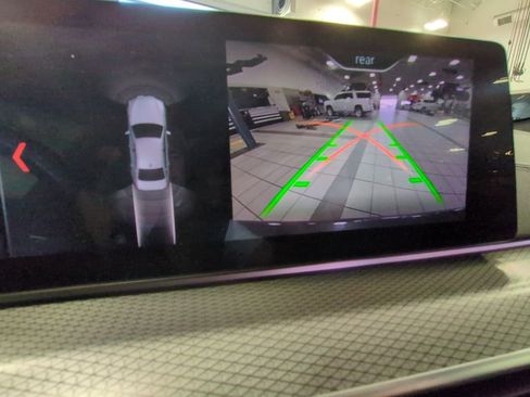 Used 2019 BMW M550i xDrive image 8