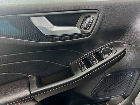 Certified 2025 Ford Escape ST-Line image 23