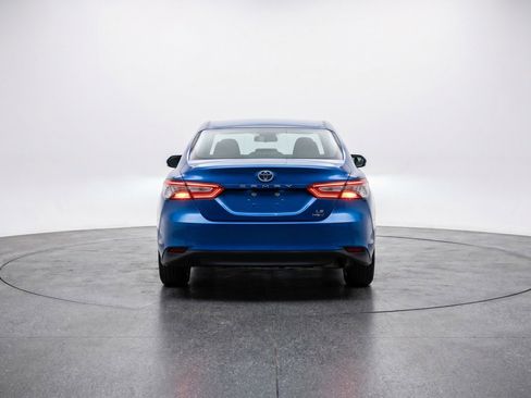 Used 2025 Toyota Camry LE image 7