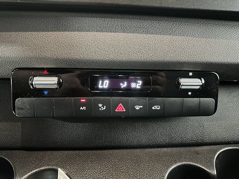 Used 2023 Mercedes-Benz Sprinter 2500 image 32