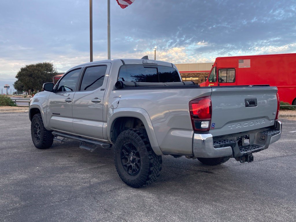 Used 2021 Toyota Tacoma SR5 RWD image 7