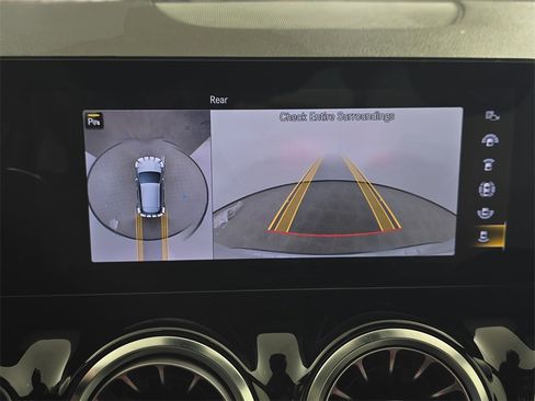 Used 2023 Mercedes-Benz GLA 45 AMG 4MATIC image 26