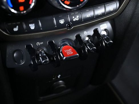 Certified 2023 MINI Cooper Countryman S w/ Signature Upholstery Package image 17