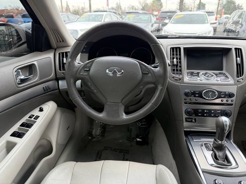 Used 2011 INFINITI G37 Journey w/ Premium Pkg RWD image 15