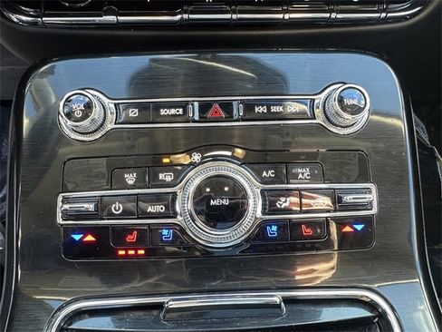 Certified 2022 Lincoln Nautilus Reserve image 24