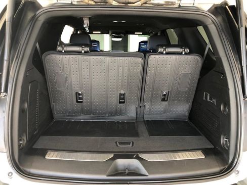 Used 2024 Chevrolet Tahoe Premier w/ Advanced Technology Package image 12