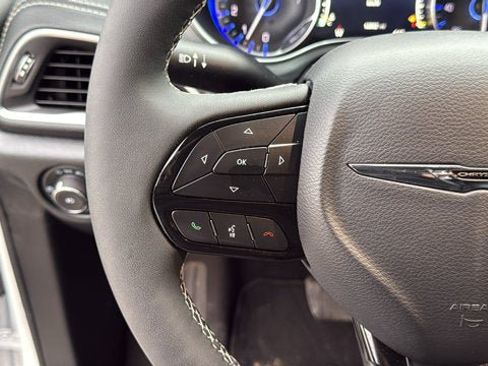 Used 2026 Chrysler Pacifica Limited w/ Uconnect Theater Family Group AWD/4WD image 16