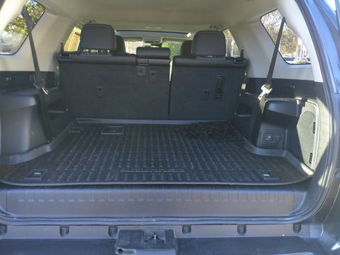 Used 2023 Toyota 4Runner SR5 Premium image 31