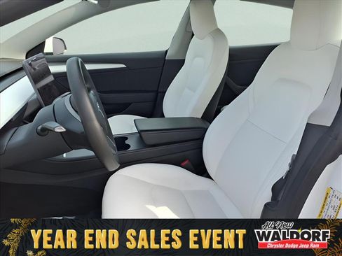 Used 2022 Tesla Model 3 image 10