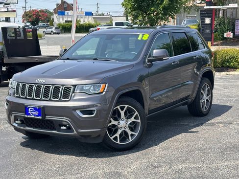 Used 2018 Jeep Grand Cherokee Limited AWD/4WD image 1