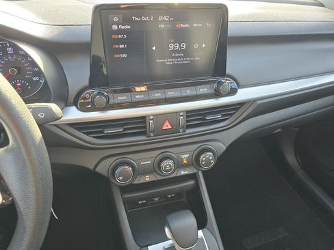 Used 2023 Kia Forte LXS image 31