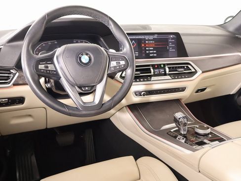 Used 2021 BMW X5 sDrive40i w/ Executive Package image 2