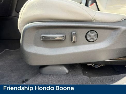 Used 2018 Honda CR-V EX-L image 16