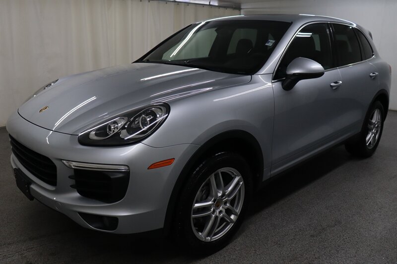 Used 2016 Porsche Cayenne AWD/4WD image 3