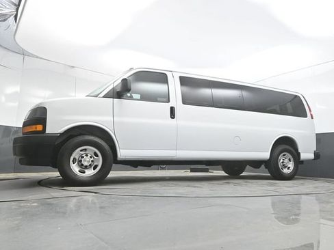 Used 2024 Chevrolet Express 3500 LS RWD image 35