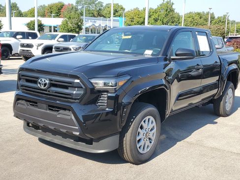 Certified 2026 Toyota Tacoma SR AWD/4WD image 2