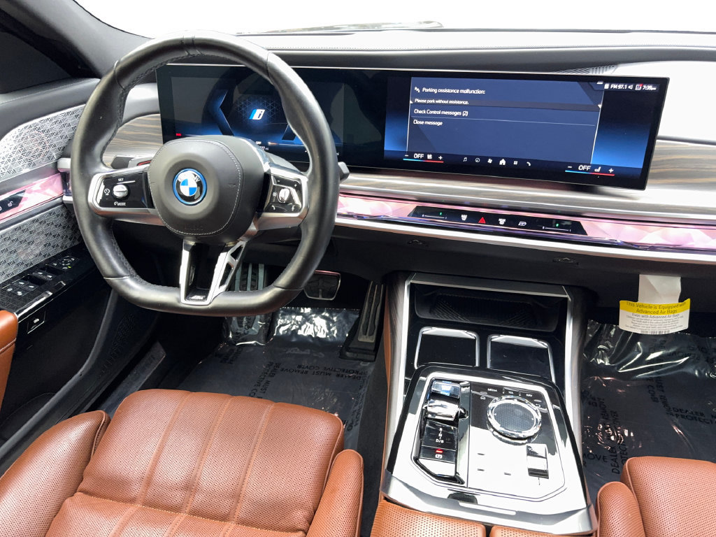 Used 2024 BMW i7 xDrive60 w/ Executive Package AWD/4WD image 54