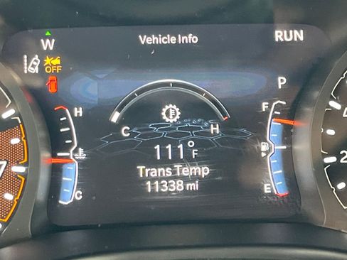 Used 2025 Jeep Compass Trailhawk image 40