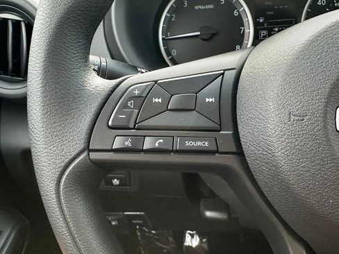 New 2025 Nissan Kicks Play S image 15