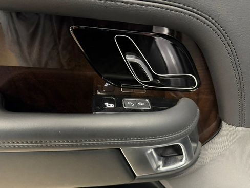 Used 2020 Land Rover Range Rover HSE image 48