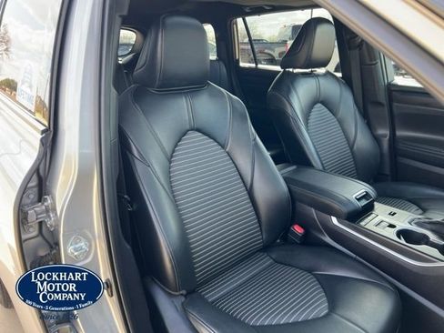 Used 2021 Toyota Highlander XSE image 36