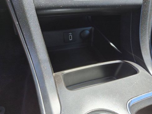 Used 2018 Ford Fusion SE w/ Equipment Group 201A FWD image 16