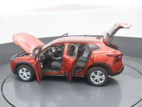 Used 2024 Chevrolet Trax LS image 60