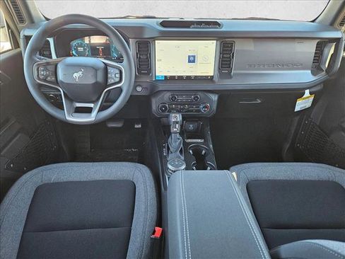 New 2025 Ford Bronco 4-Door image 14