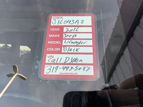 Used 2016 Jeep Wrangler Unlimited Sahara image 35