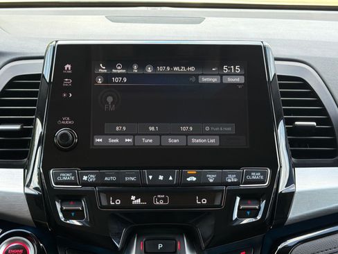 Used 2023 Honda Odyssey Touring image 39
