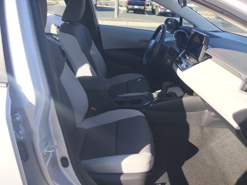 Certified 2023 Toyota Corolla LE image 33