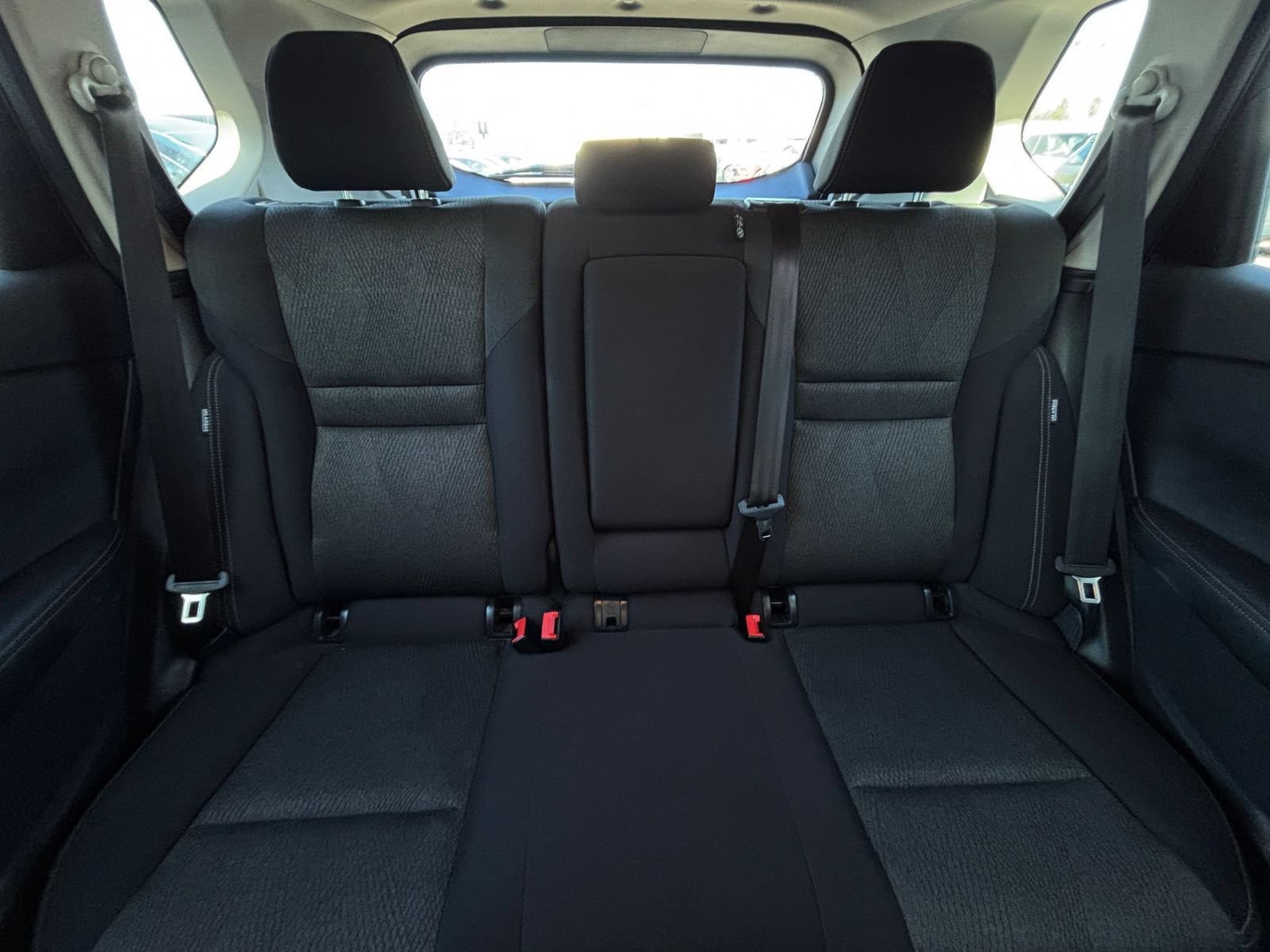 Used 2025 Nissan Rogue SV AWD/4WD image 39