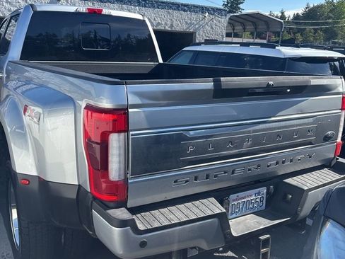 Used 2019 Ford F450 Platinum w/ Platinum Ultimate Package AWD/4WD image 3