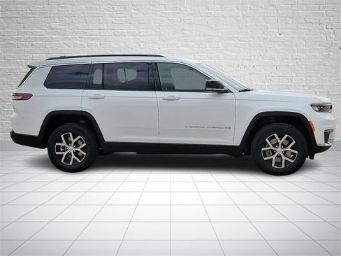 New 2025 Jeep Grand Cherokee L Limited image 5