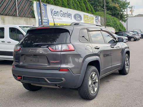 Used 2019 Jeep Cherokee Trailhawk AWD/4WD image 5