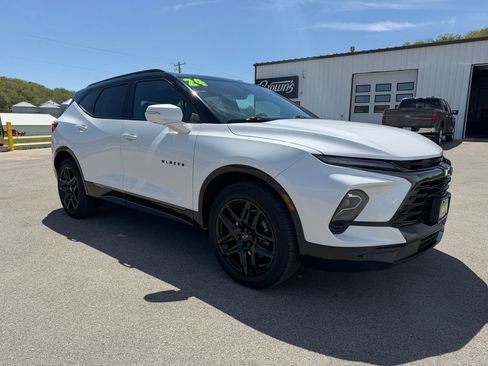 Used 2024 Chevrolet Blazer RS w/ Driver Confidence II Package AWD/4WD image 3
