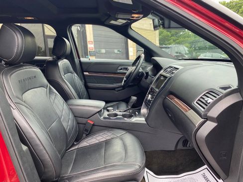Used 2017 Ford Explorer Platinum AWD/4WD image 36