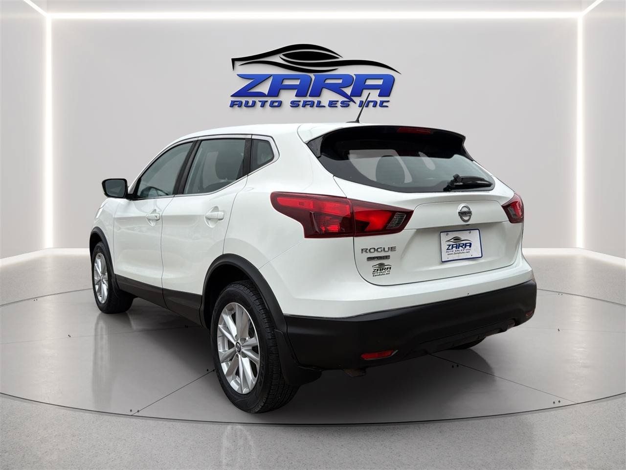 Used 2019 Nissan Rogue Sport S w/ Appearance Package AWD/4WD image 5