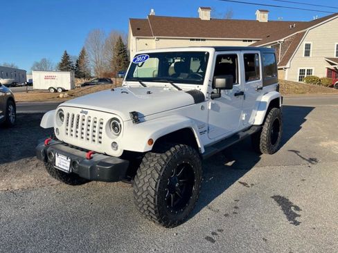 Used 2015 Jeep Wrangler Unlimited Sahara w/ Connectivity Group image 1