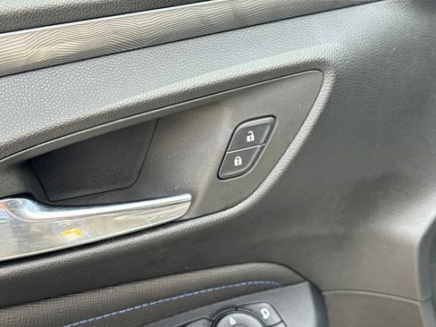Used 2025 Buick Envista Sport Touring w/ Convenience I Package FWD image 38