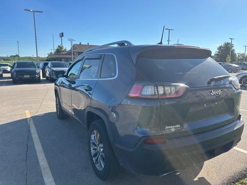 Used 2019 Jeep Cherokee Latitude Plus w/ Cold Weather Group AWD/4WD image 6