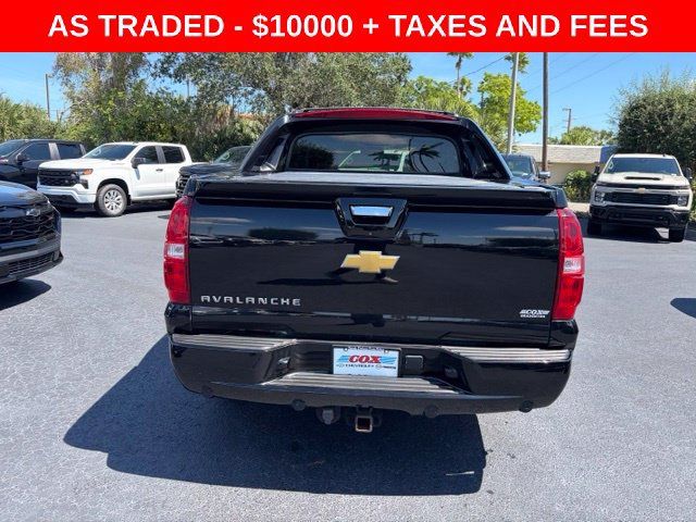 Used 2013 Chevrolet Avalanche LTZ AWD/4WD image 5