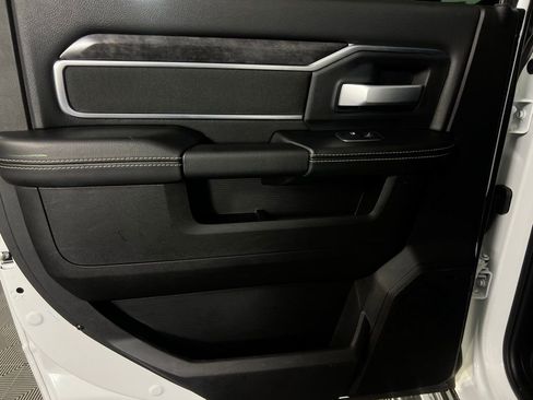 Used 2024 RAM 2500 Big Horn w/ Sport Appearance Package image 31