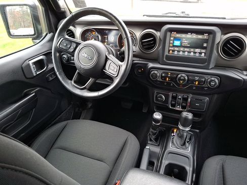 Used 2019 Jeep Wrangler Unlimited Sport S image 14