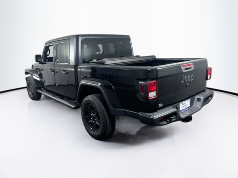 Used 2023 Jeep Gladiator Sport image 7