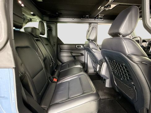 Used 2025 Ford Bronco Badlands AWD/4WD image 15